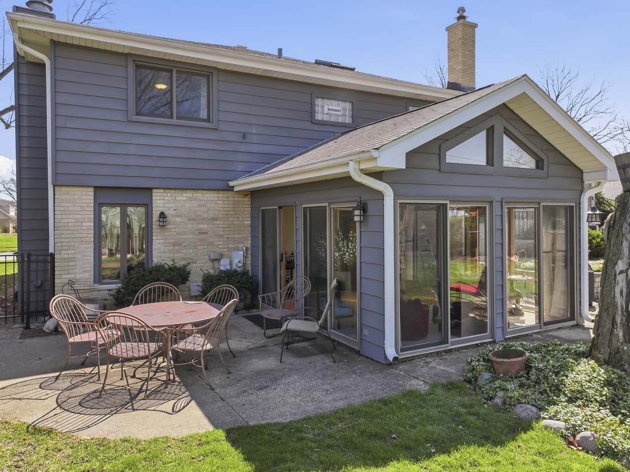 602 S Edward Street, Mount Prospect, IL 60056