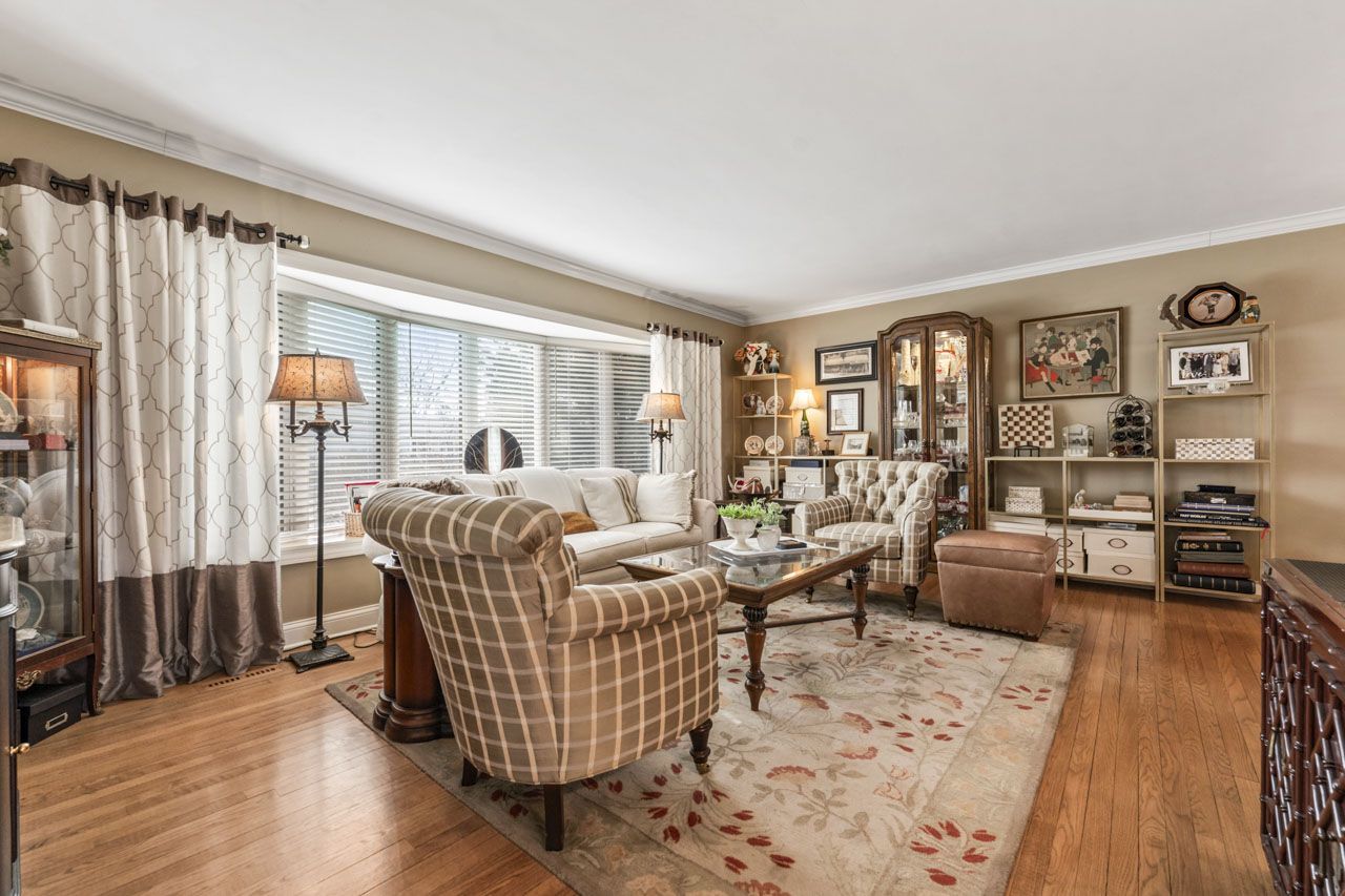 602 S Edward Street, Mount Prospect, IL 60056