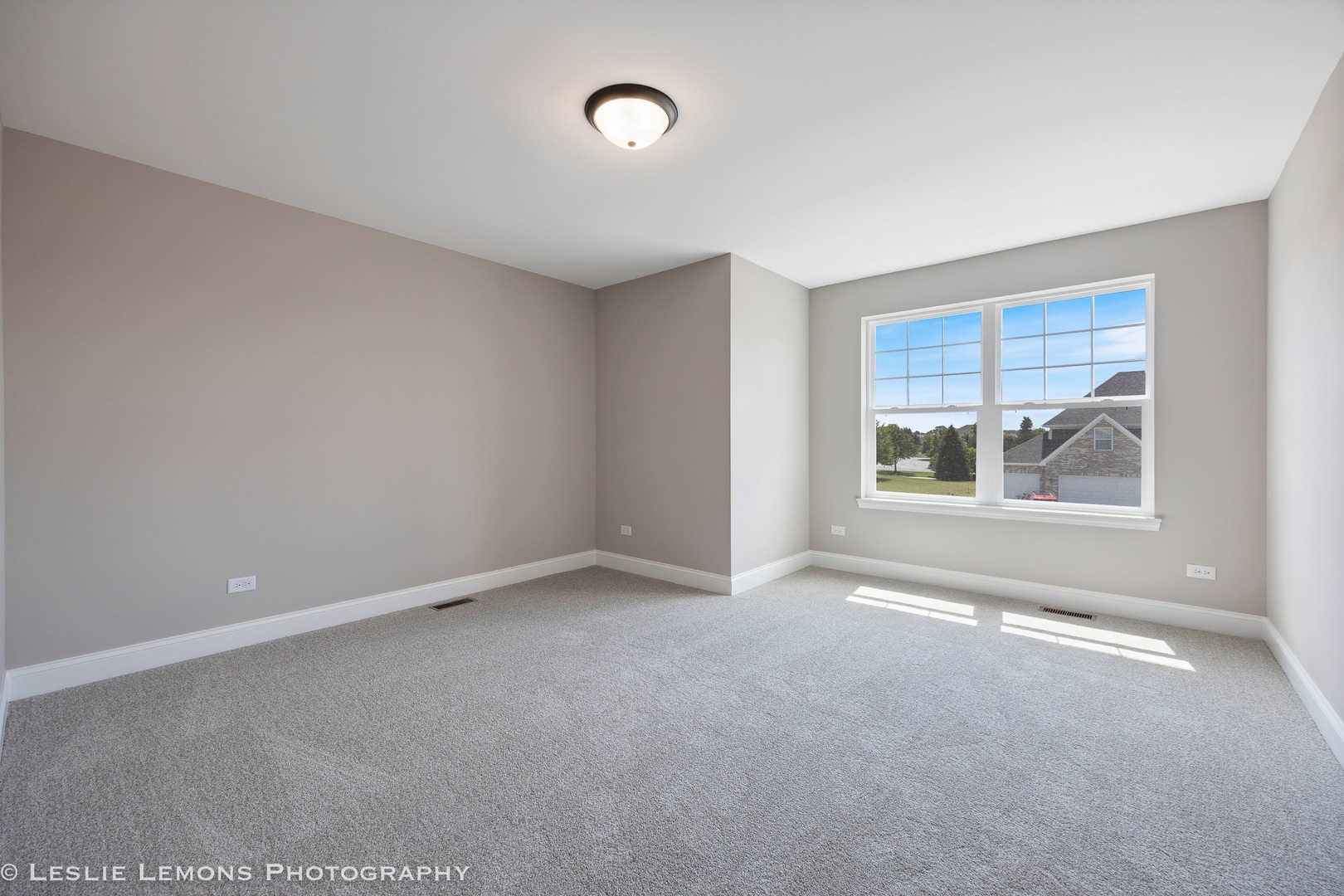 902 HAYDEN Drive, Yorkville, IL 60560