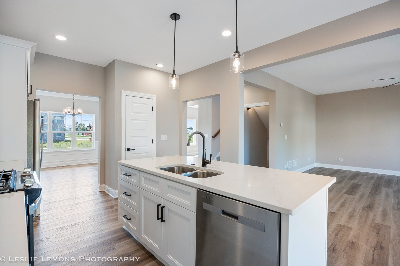 902 HAYDEN Drive, Yorkville, IL 60560