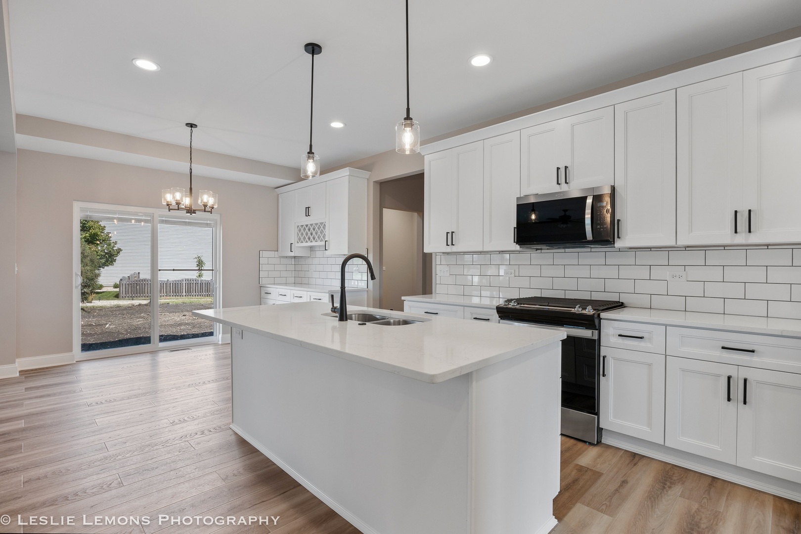 902 HAYDEN Drive, Yorkville, IL 60560