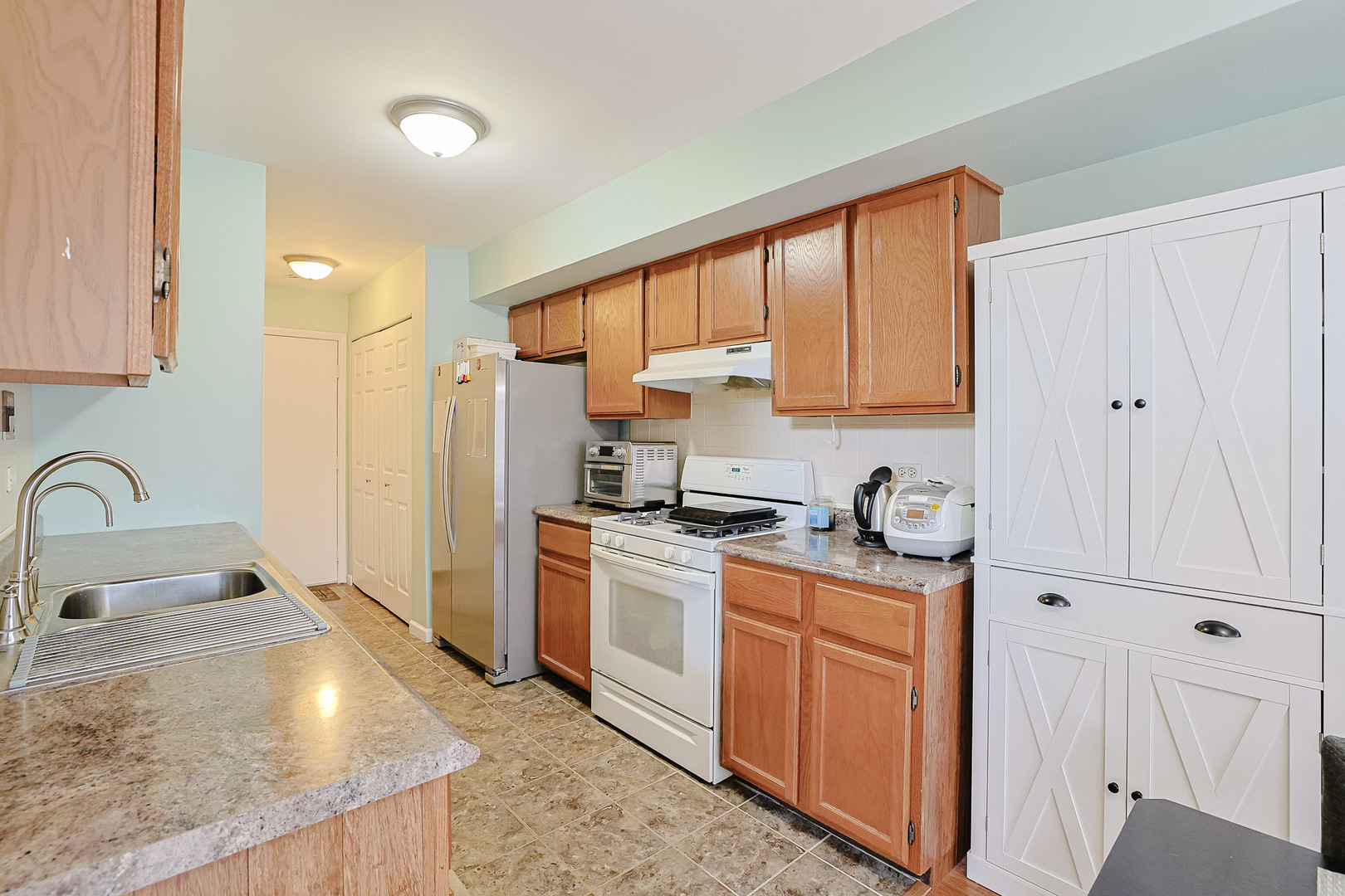 3S094 Timber Drive, Warrenville, IL 60555