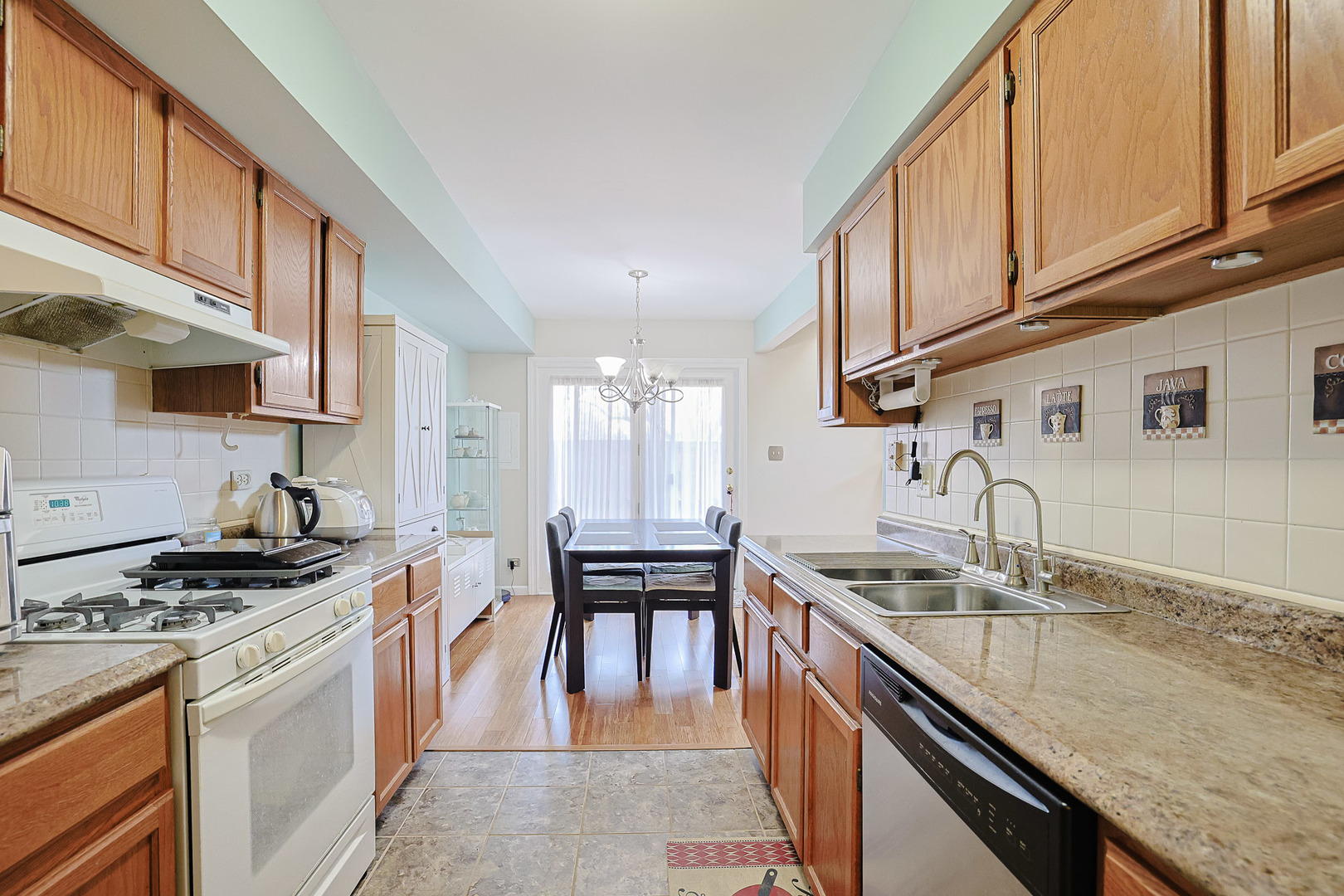 3S094 Timber Drive, Warrenville, IL 60555