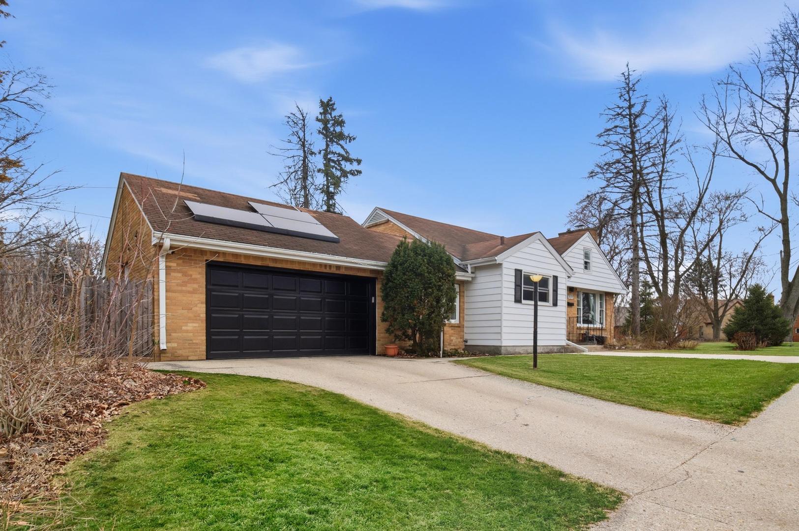 2026 Nebraska Road, Rockford, IL 61108