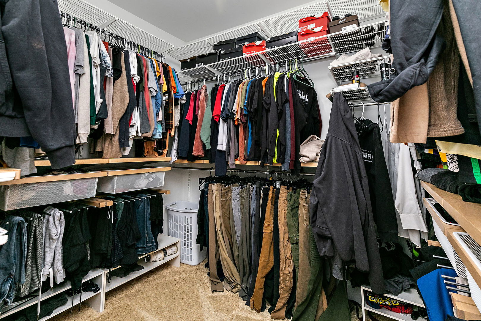 1211 Coyote Trail, Hampshire, IL 60140