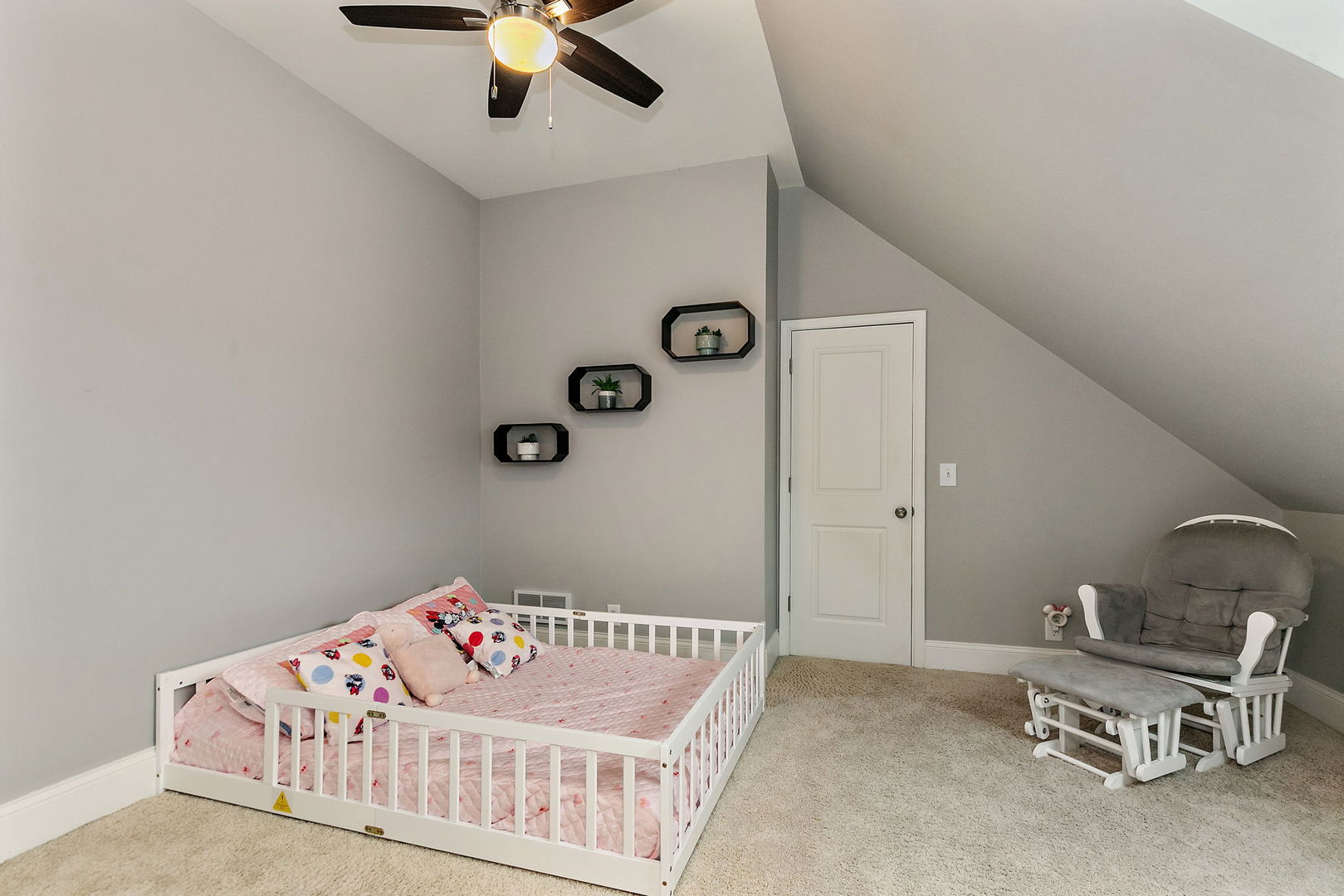 1211 Coyote Trail, Hampshire, IL 60140