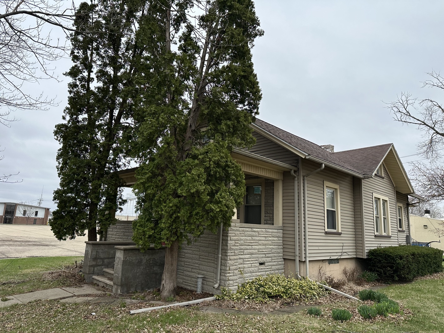 303 S Pleasant Street, Princeton, IL 61356