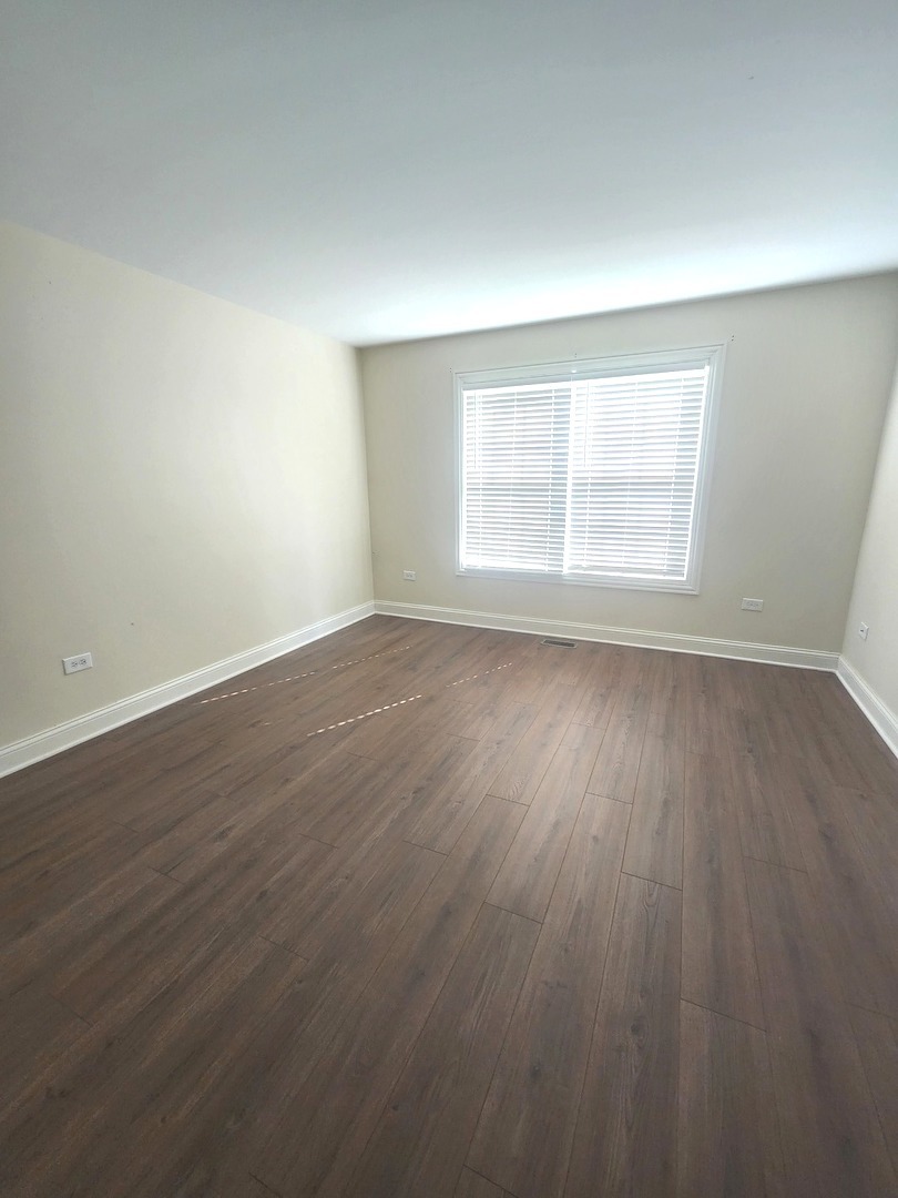 43 Foxcroft Boulevard #135, Naperville, IL 60565