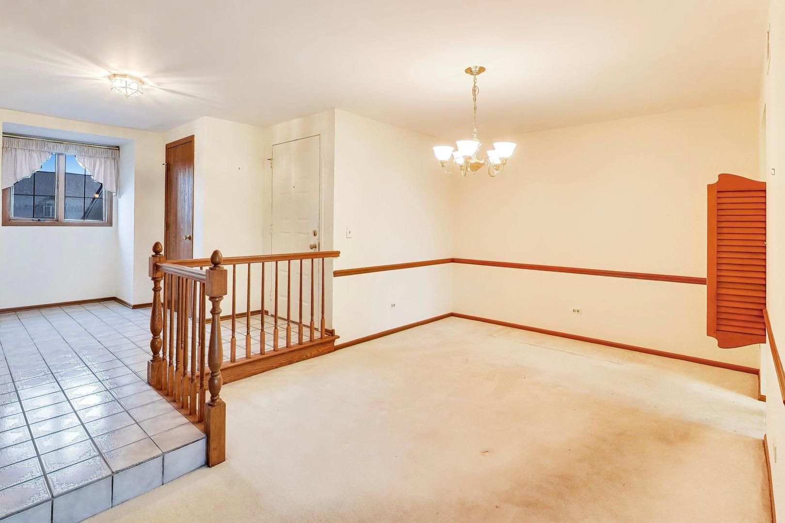 245 Windsor Lane #C, Willowbrook, IL 60527
