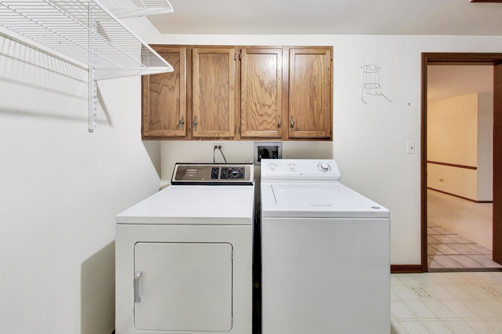 245 Windsor Lane #C, Willowbrook, IL 60527