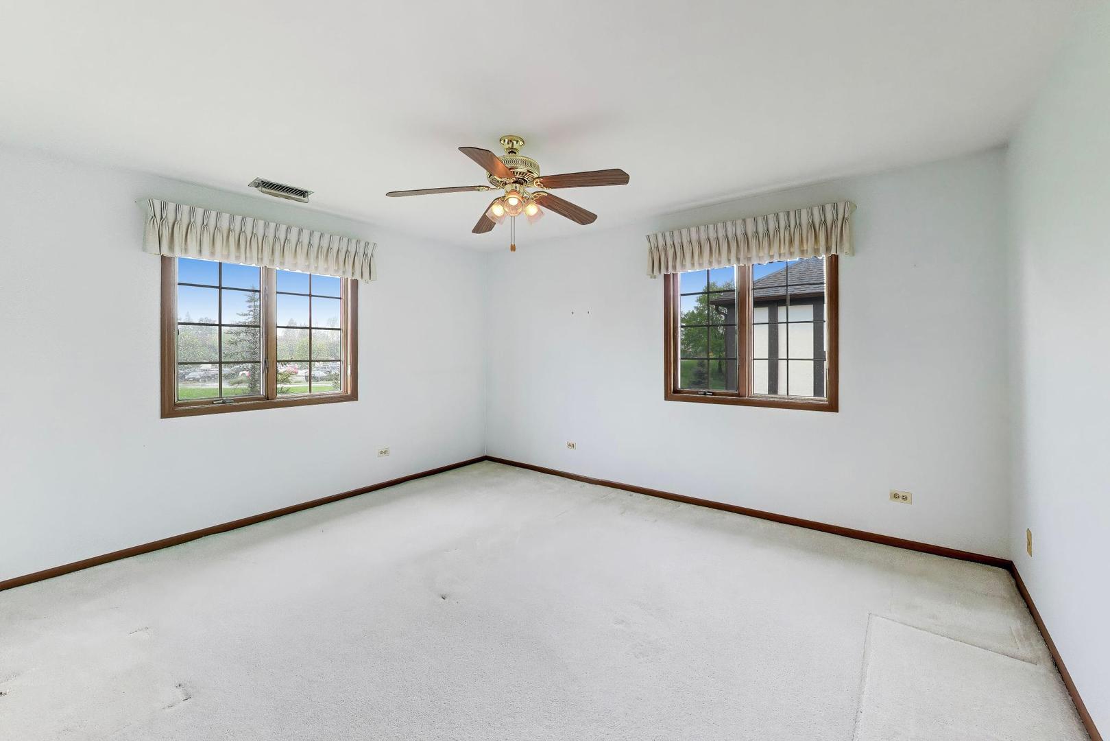 245 Windsor Lane #C, Willowbrook, IL 60527