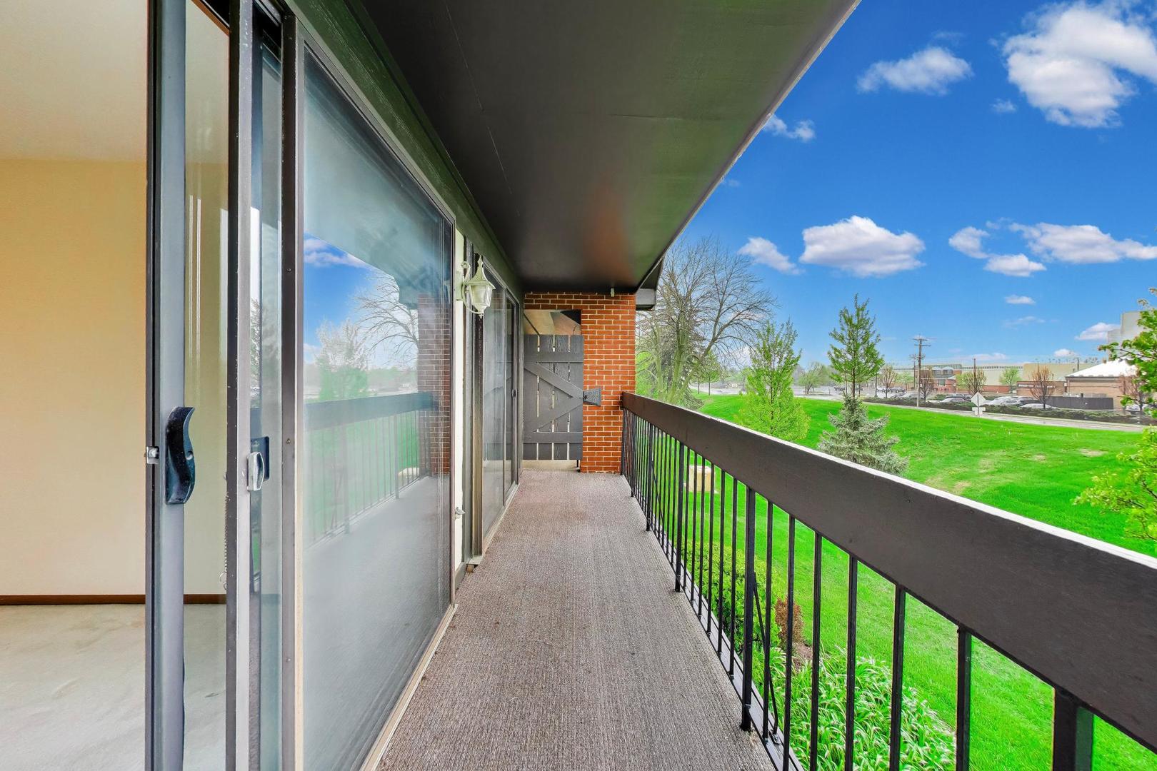 245 Windsor Lane #C, Willowbrook, IL 60527