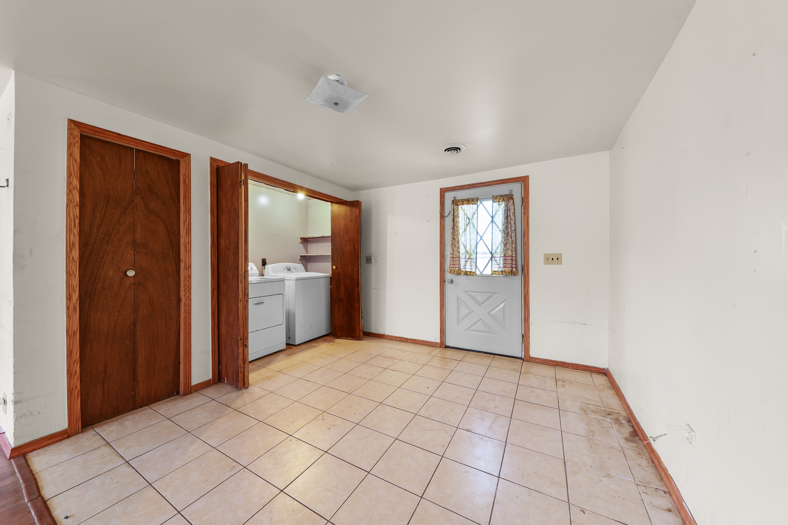 299 E Lincoln Street, Seneca, IL 61360