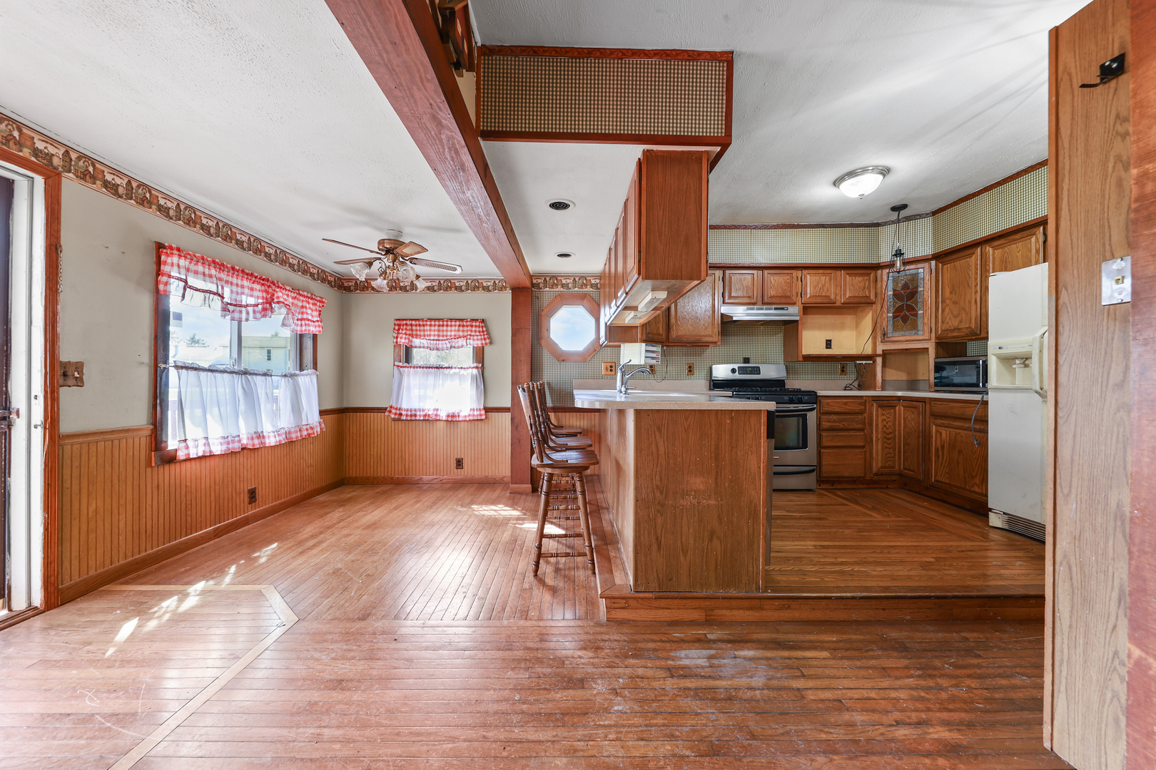 299 E Lincoln Street, Seneca, IL 61360