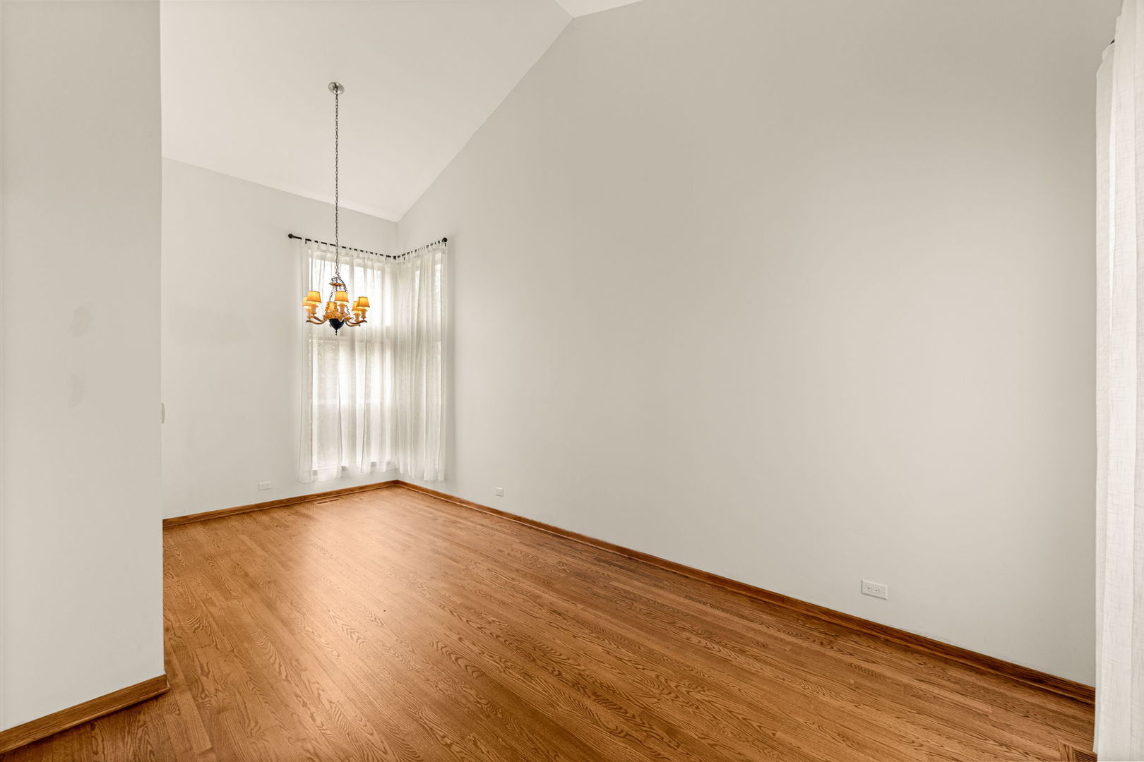 707 Marigold Court, Naperville, IL 60540