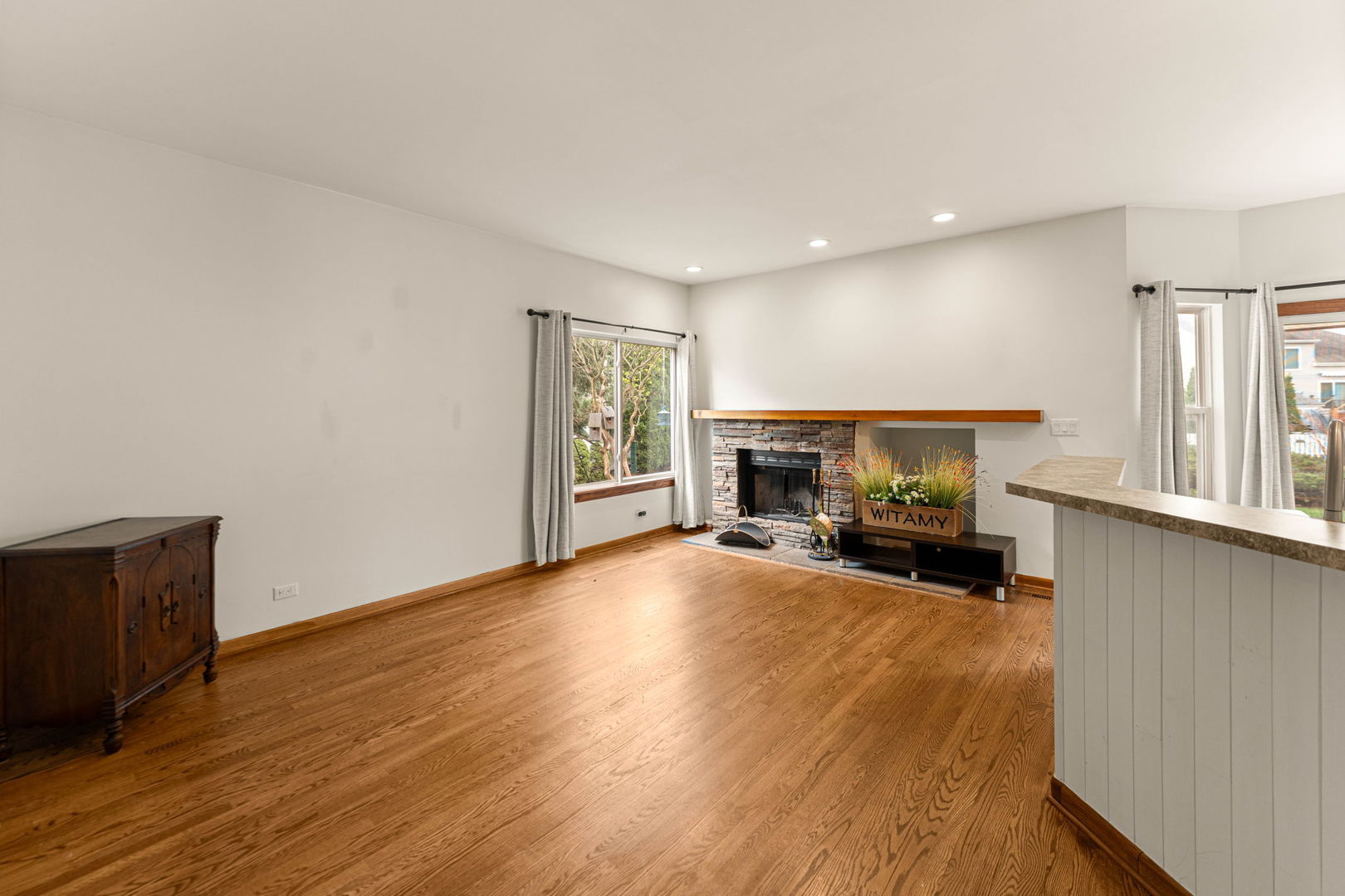 707 Marigold Court, Naperville, IL 60540