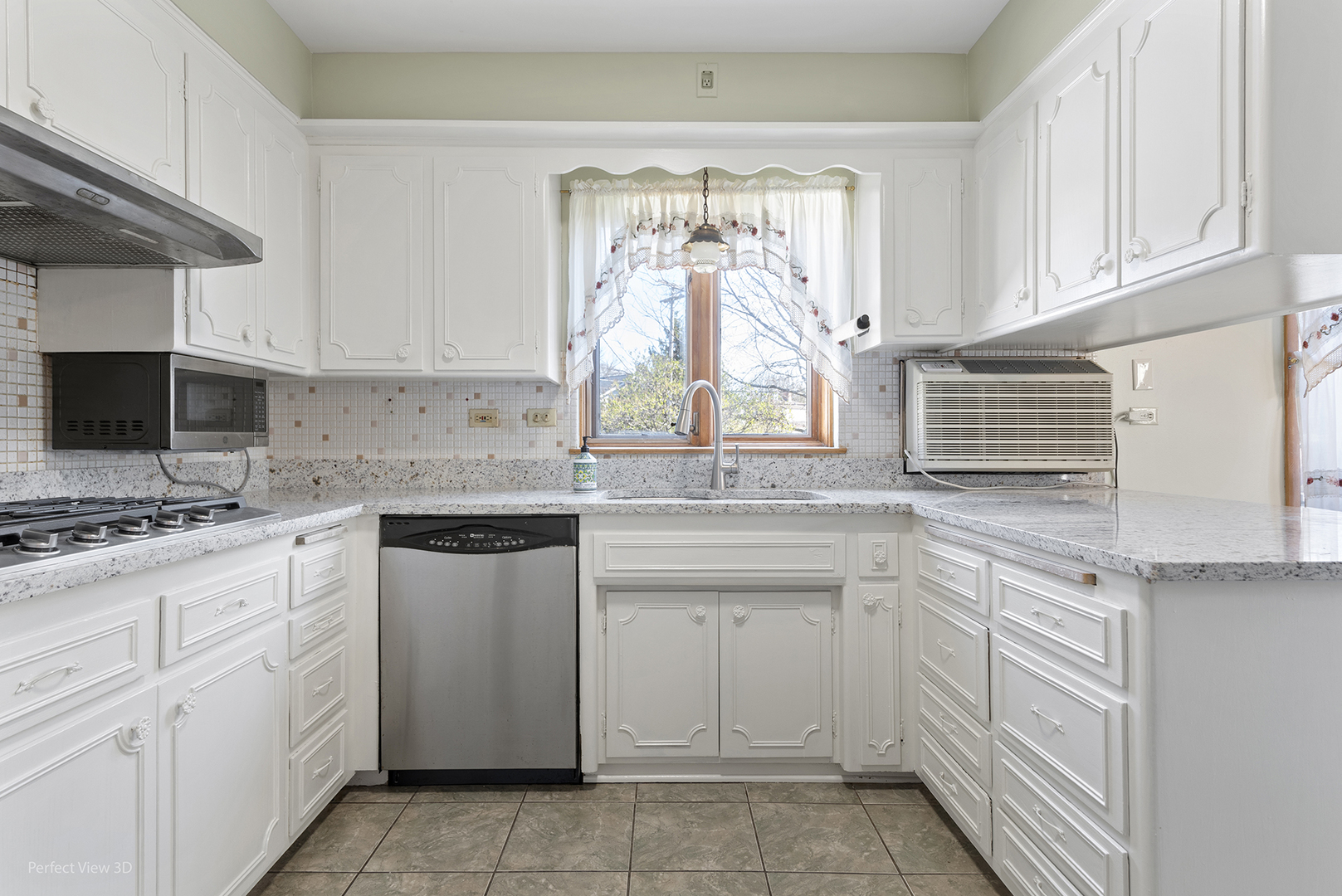 1121 N Northwest Highway, Park Ridge, IL 60068