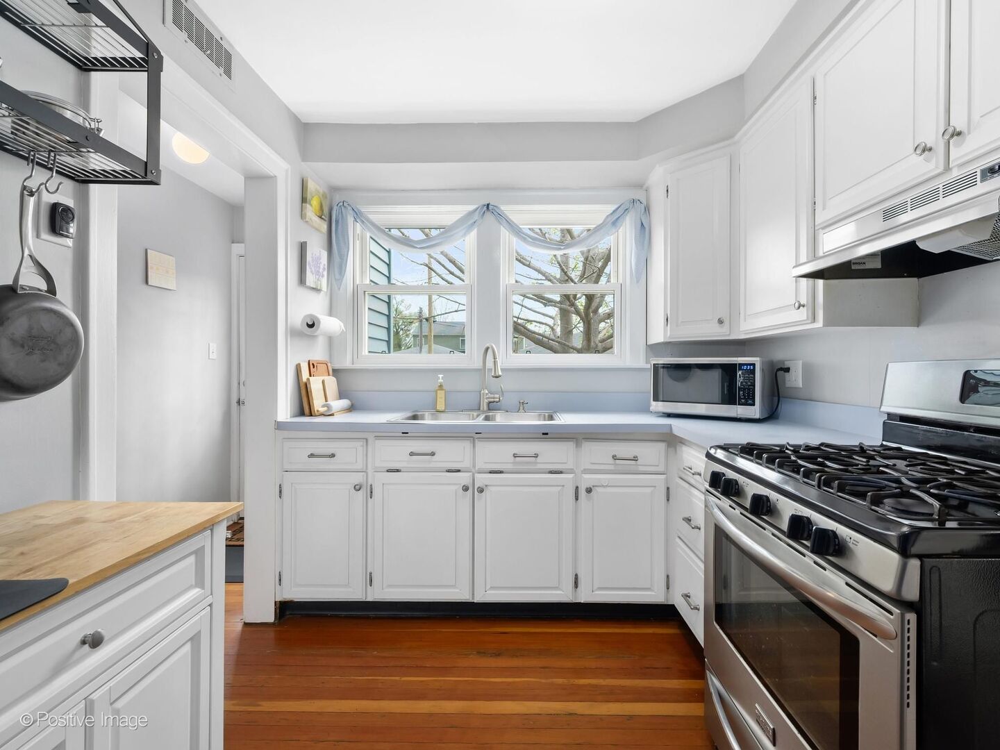 3147 Cleveland Avenue, Brookfield, IL 60513