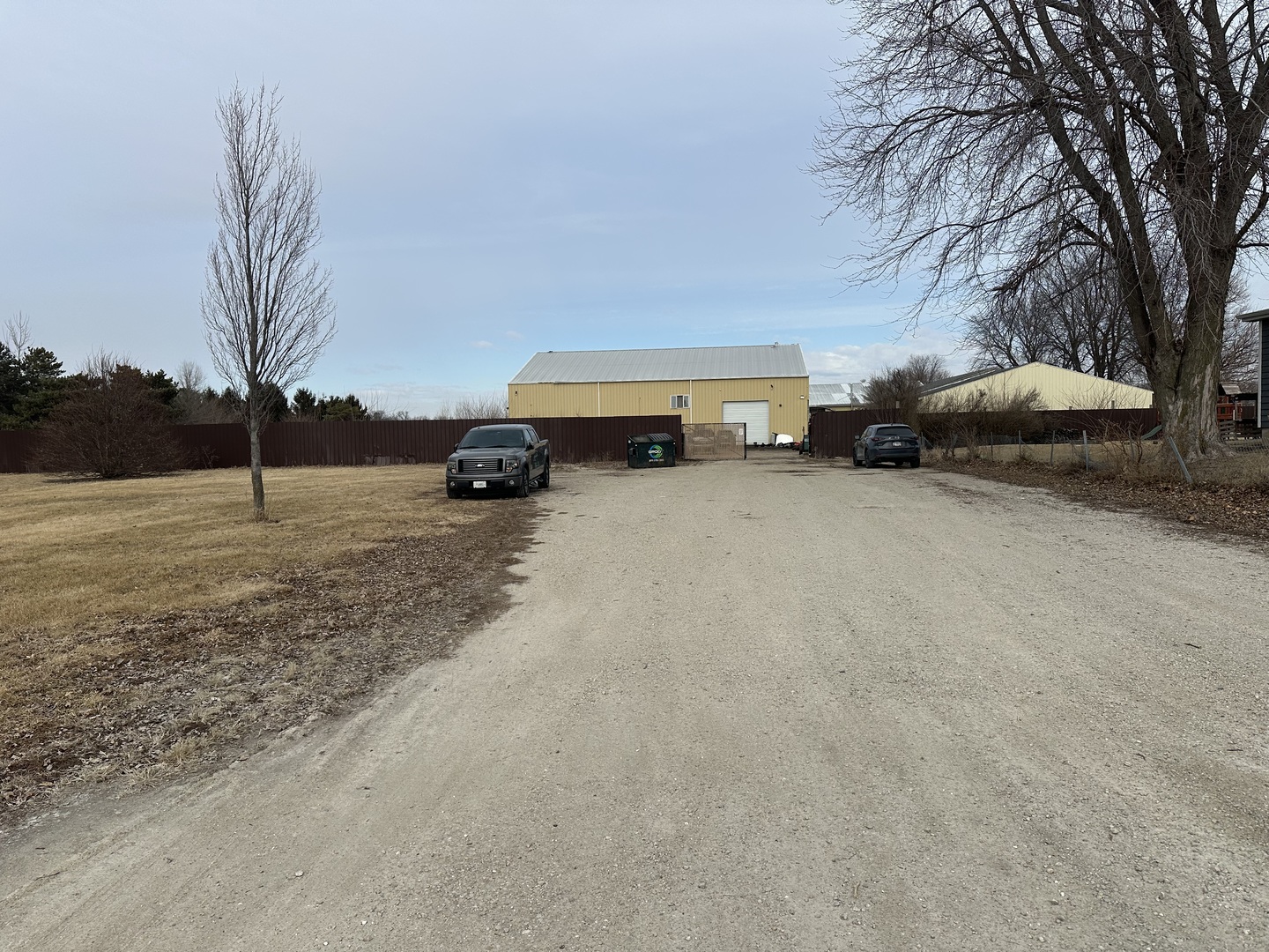 500 E Railroad Avenue, Leland, IL 60531