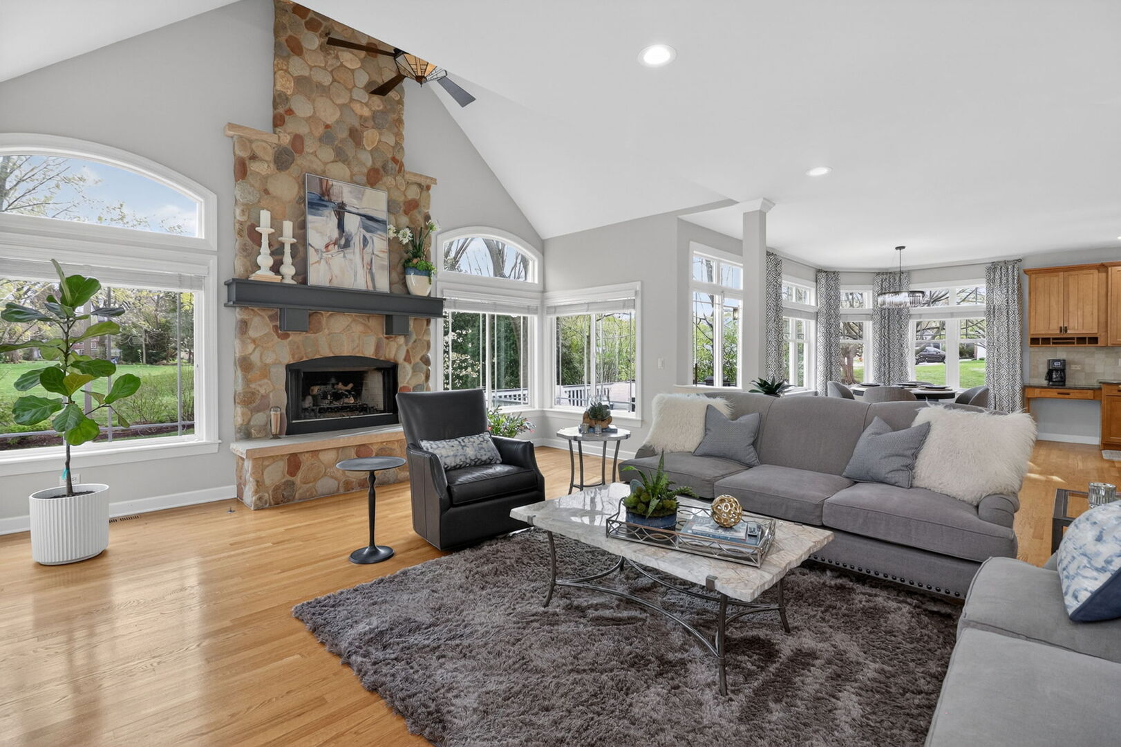 702 S Wilmette Avenue, Westmont, IL 60559