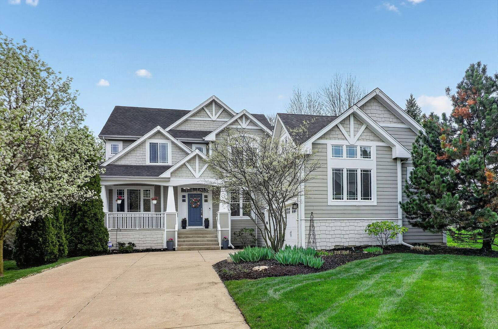 702 S Wilmette Avenue, Westmont, IL 60559