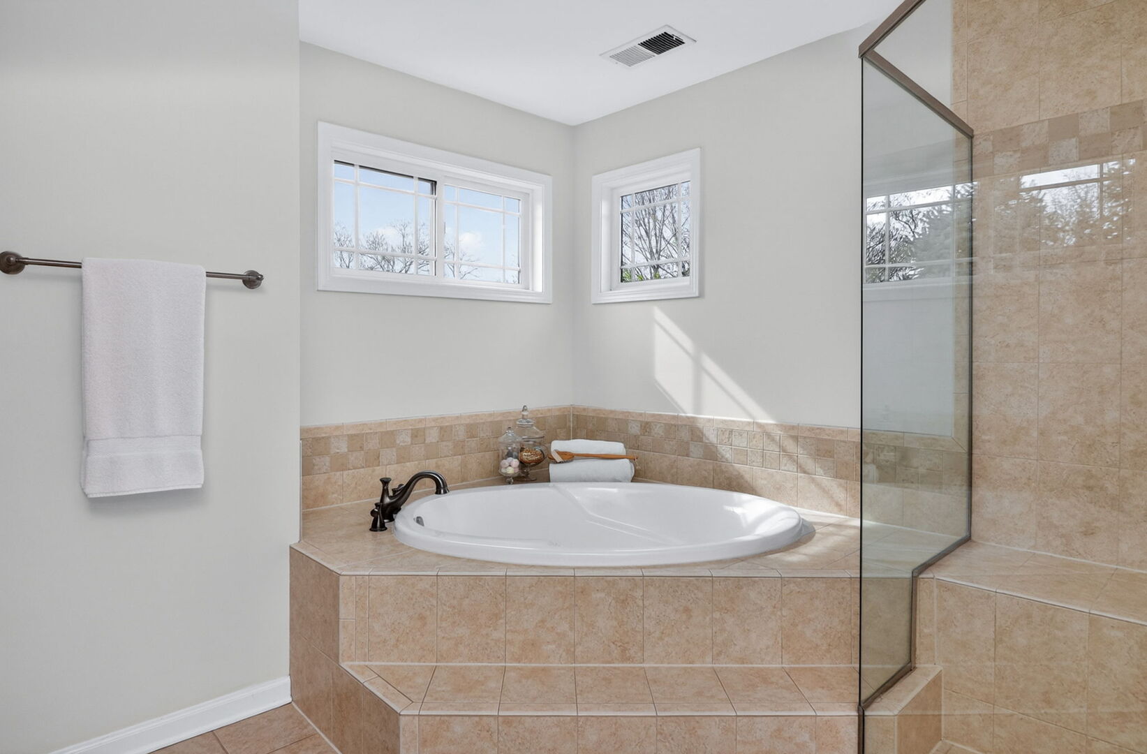 702 S Wilmette Avenue, Westmont, IL 60559