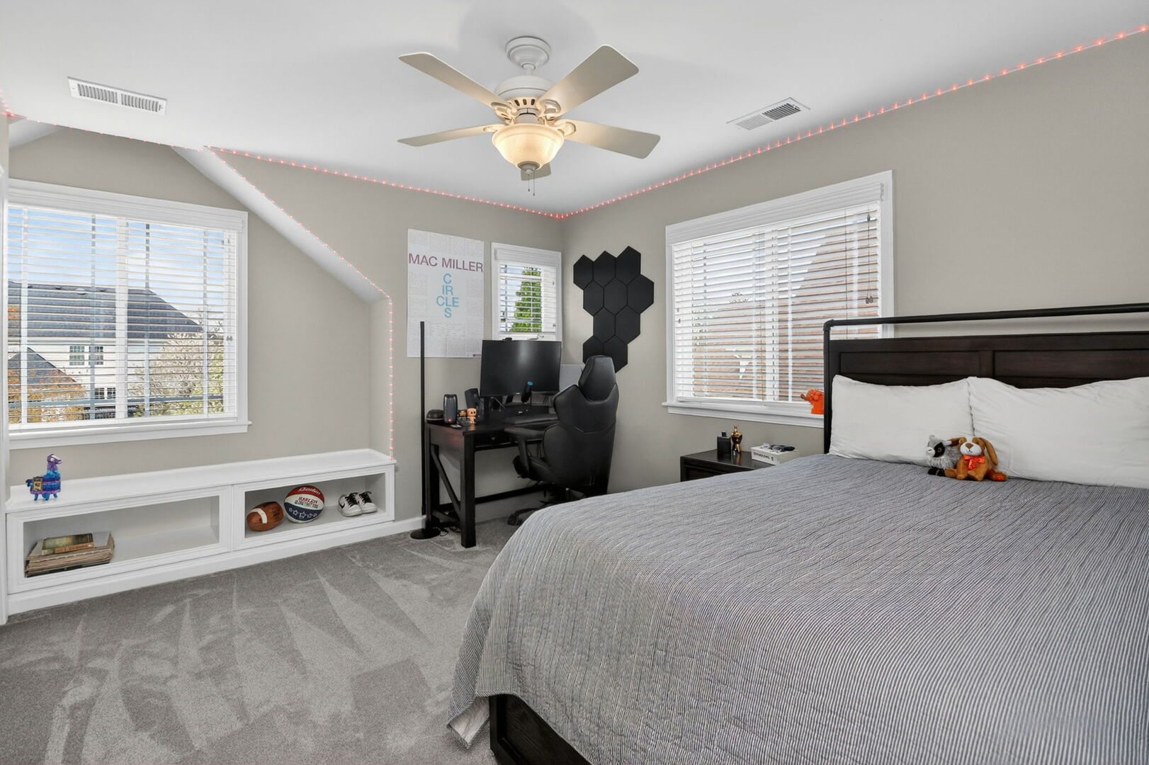 702 S Wilmette Avenue, Westmont, IL 60559