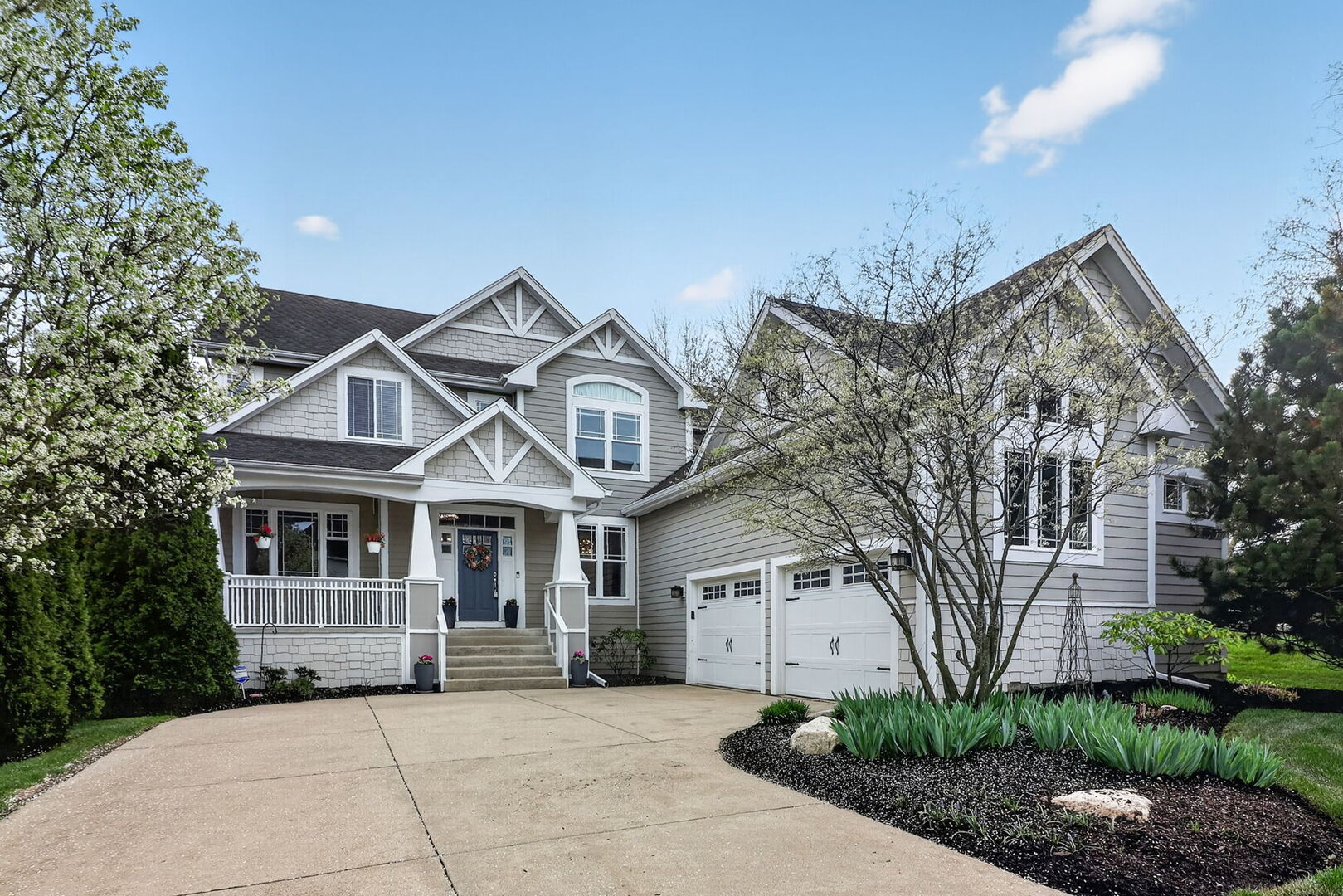 702 S Wilmette Avenue, Westmont, IL 60559