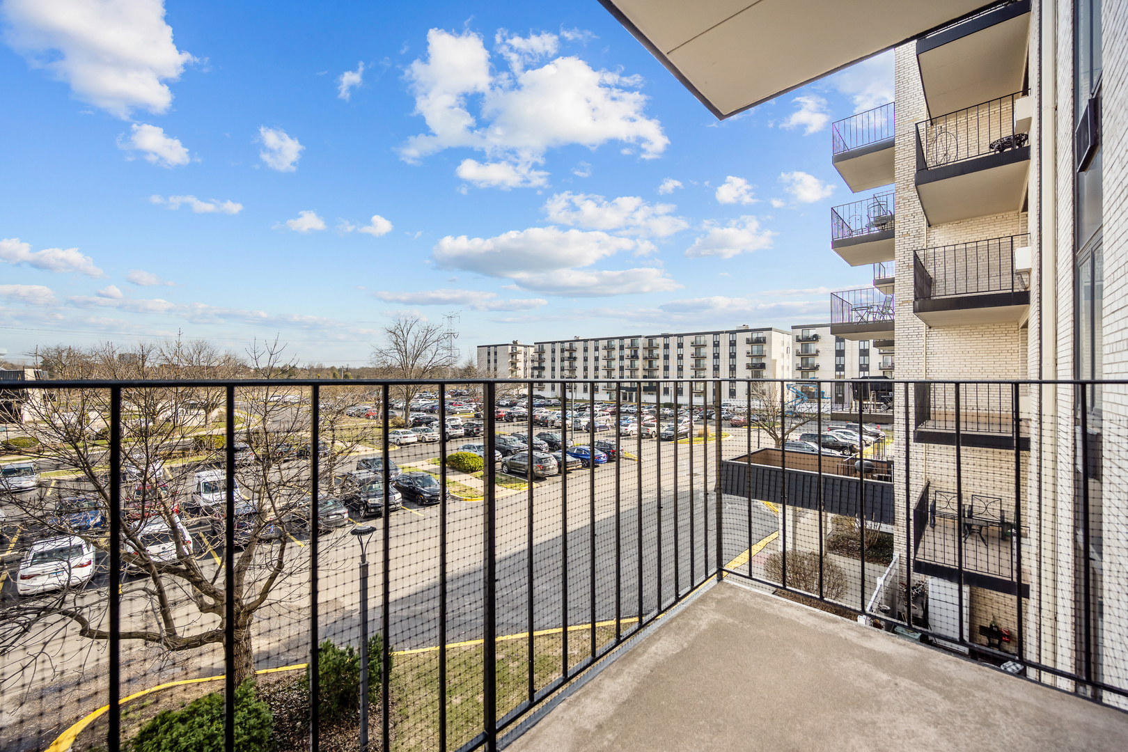 9118 W Elmwood Drive #3K, Niles, IL 60714