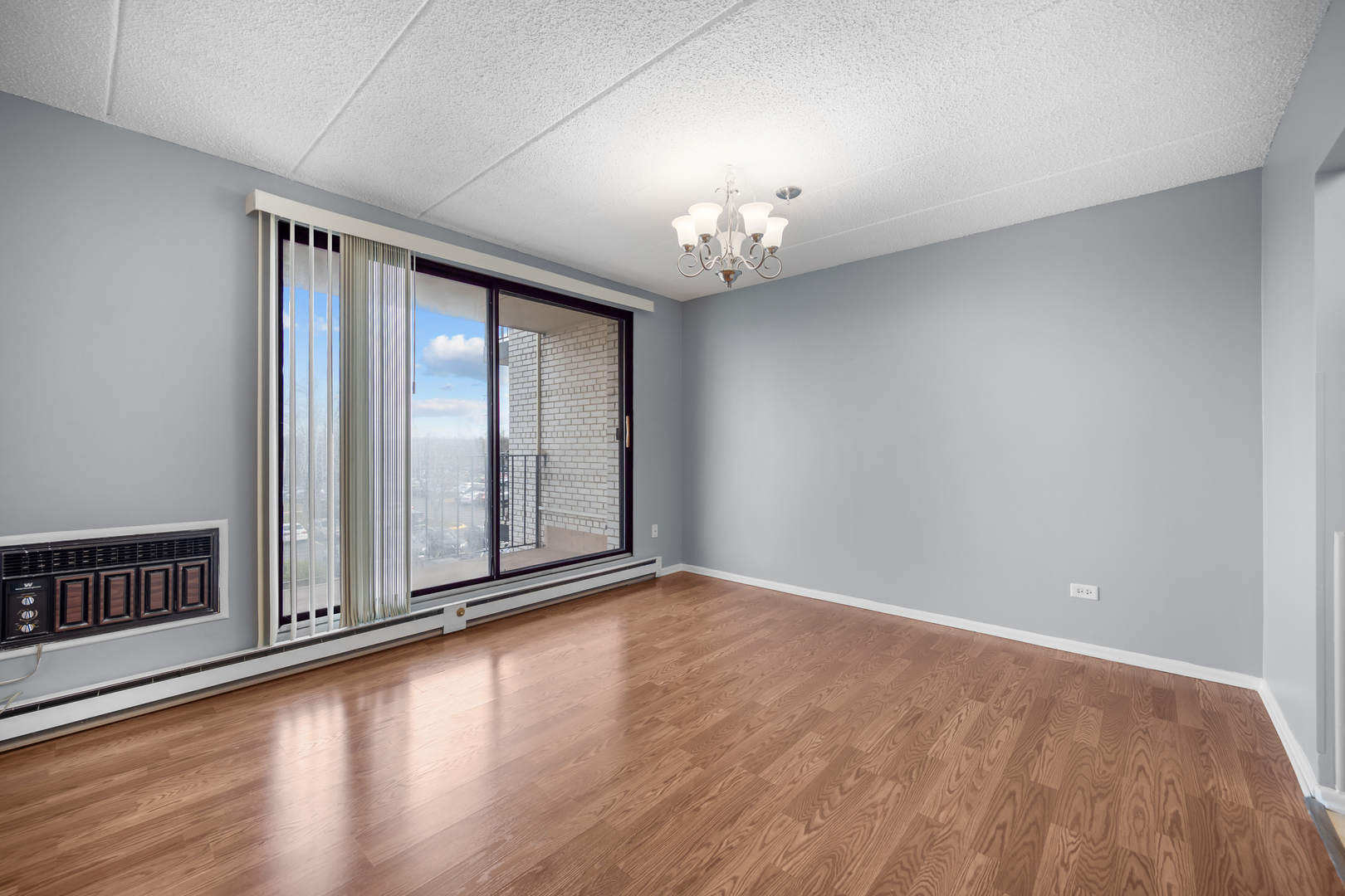 9118 W Elmwood Drive #3K, Niles, IL 60714