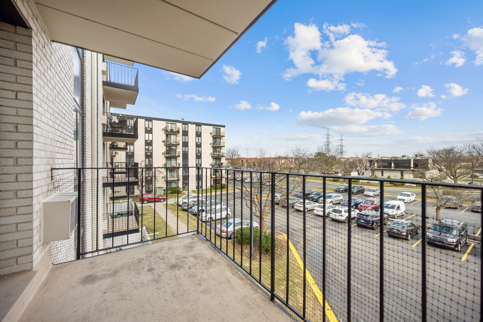 9118 W Elmwood Drive #3K, Niles, IL 60714