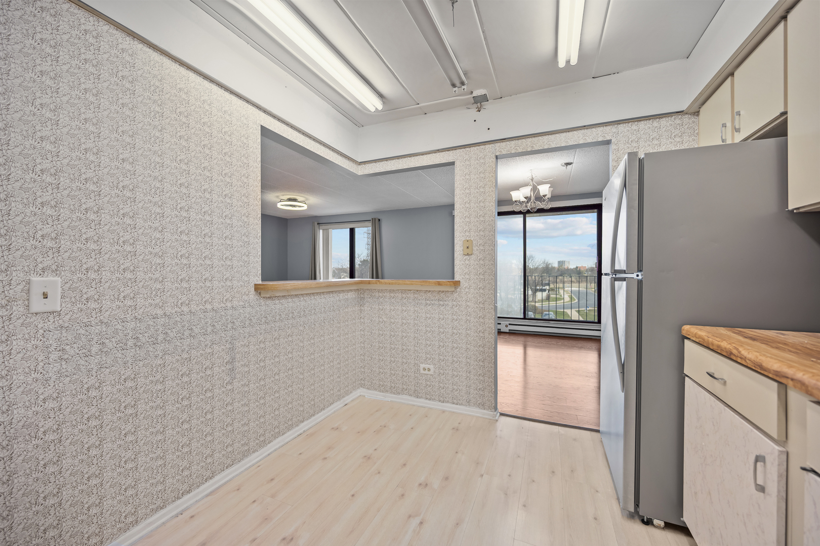 9118 W Elmwood Drive #3K, Niles, IL 60714