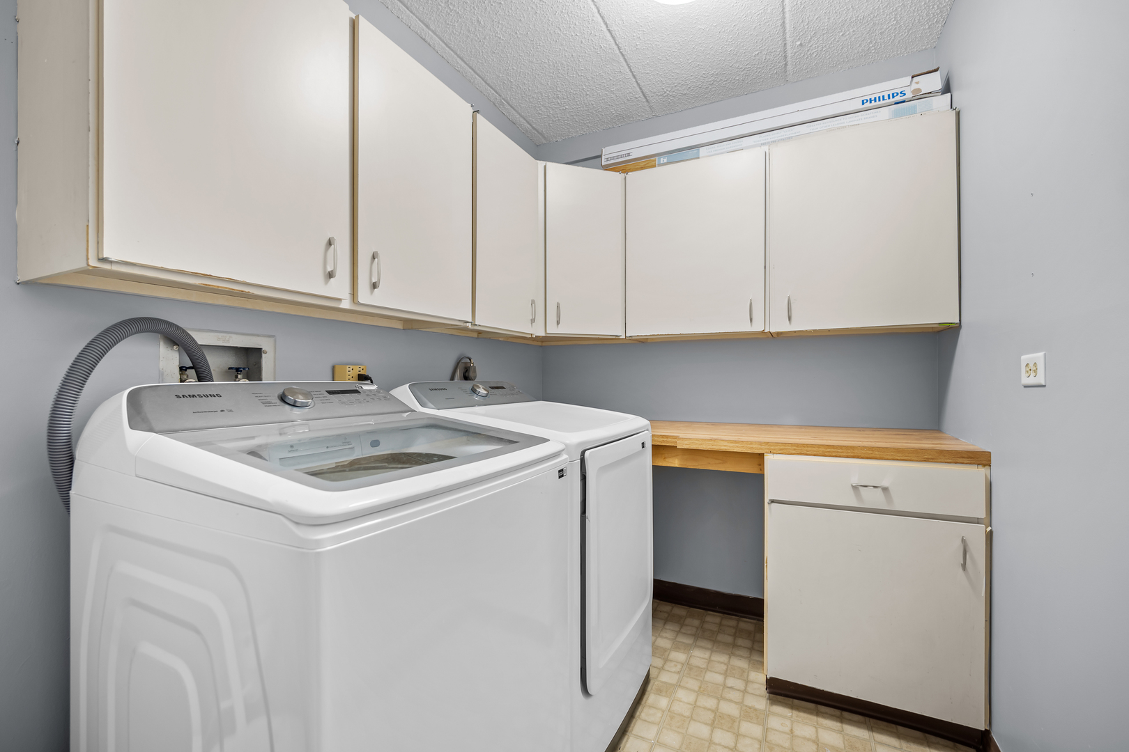 9118 W Elmwood Drive #3K, Niles, IL 60714