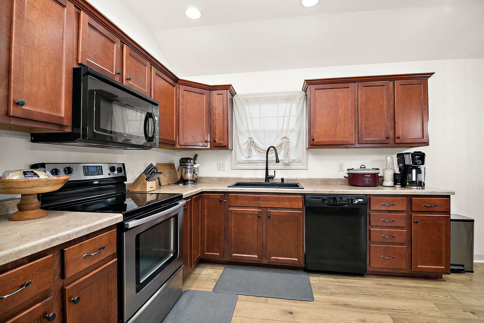 670 Lookout Way, Bourbonnais, IL 60914