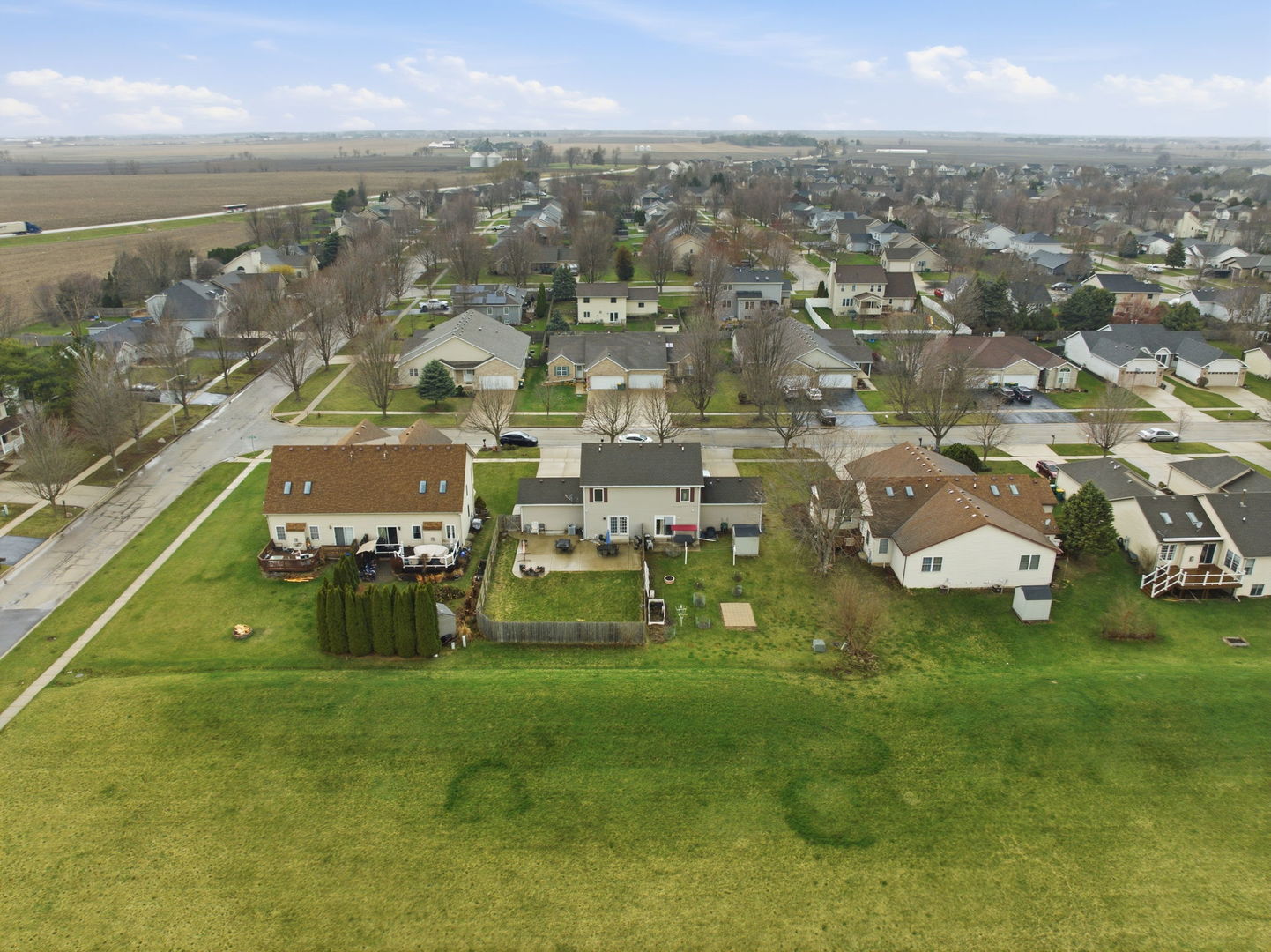 688 S ELIZABETH Street #688, Maple Park, IL 60151