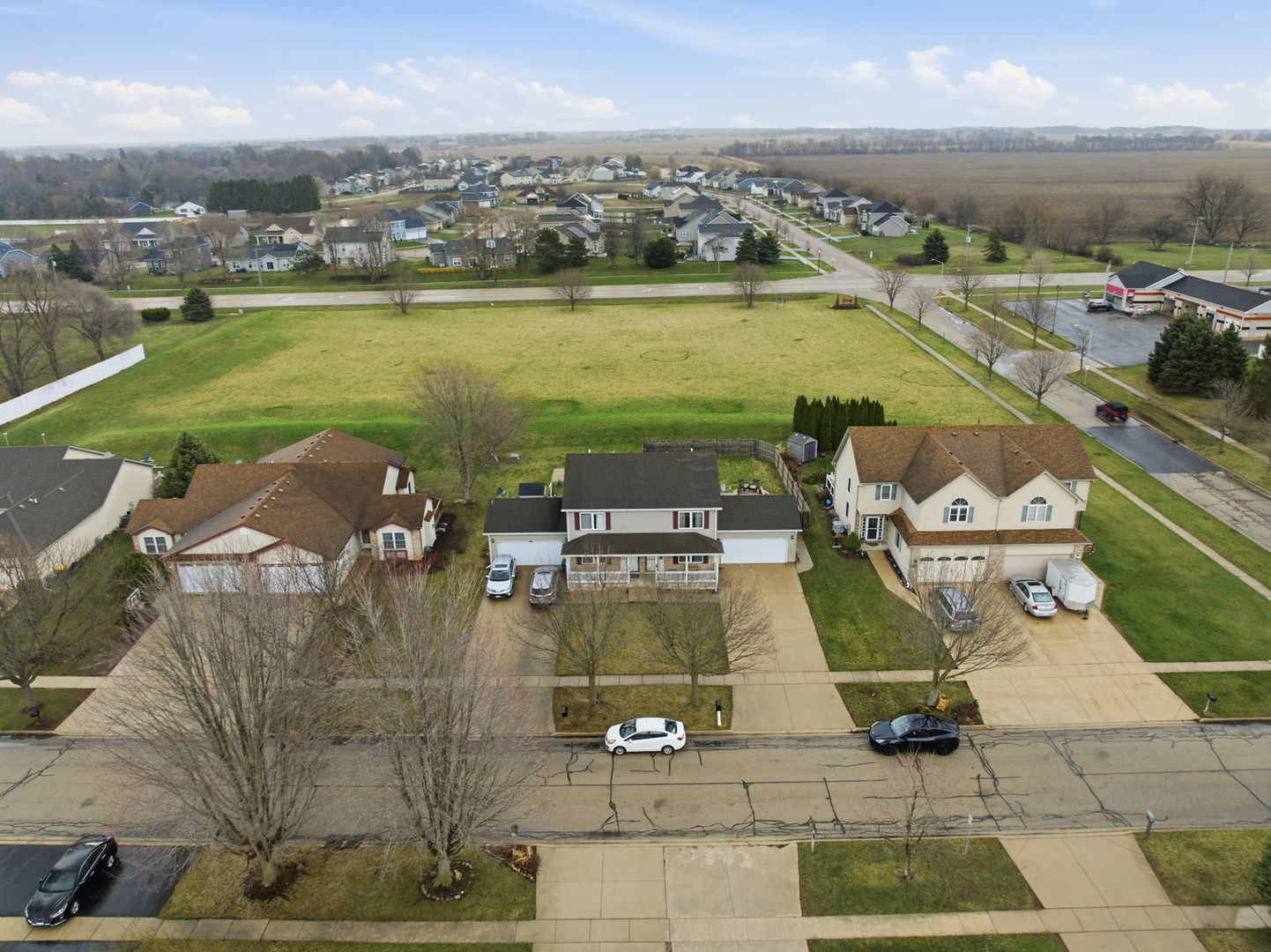 688 S ELIZABETH Street #688, Maple Park, IL 60151