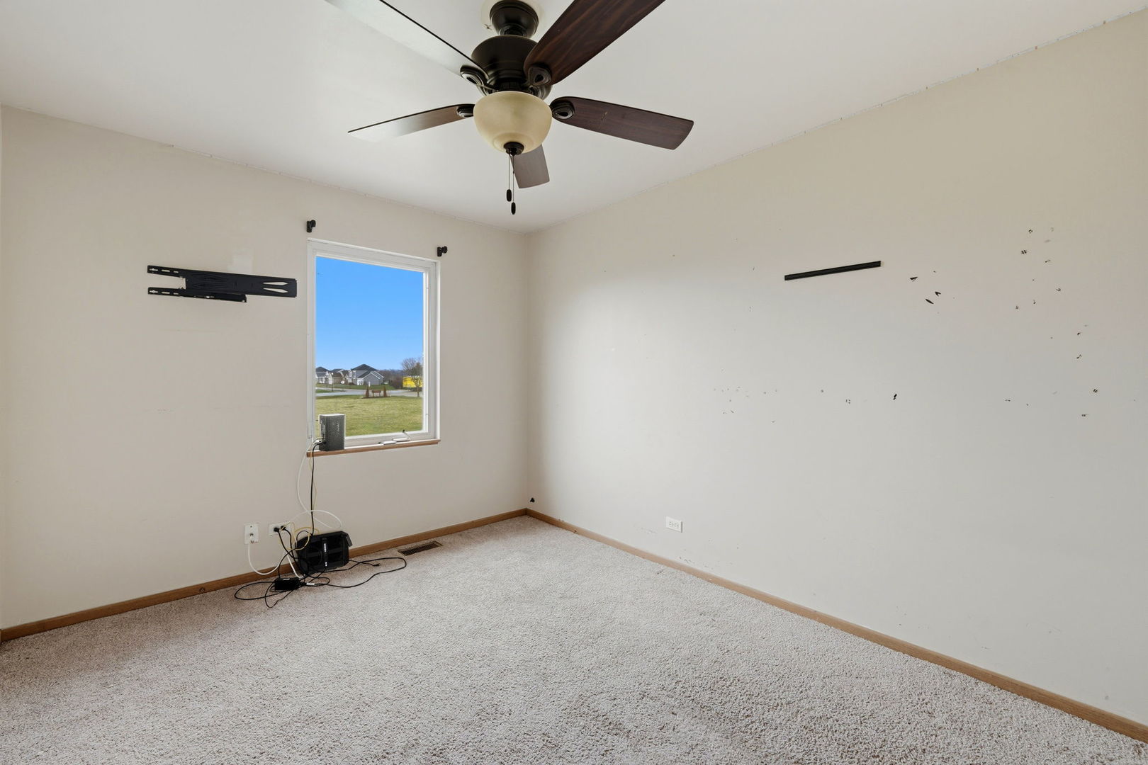 688 S ELIZABETH Street #688, Maple Park, IL 60151