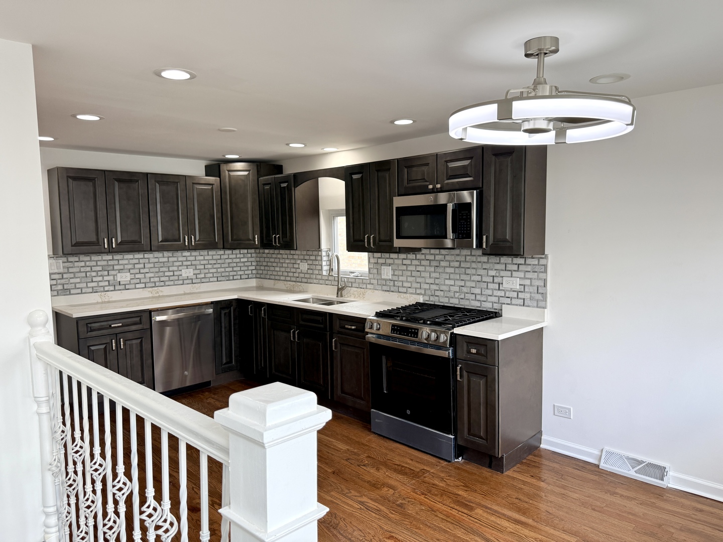 7805 S Homan Avenue, Chicago, IL 60652