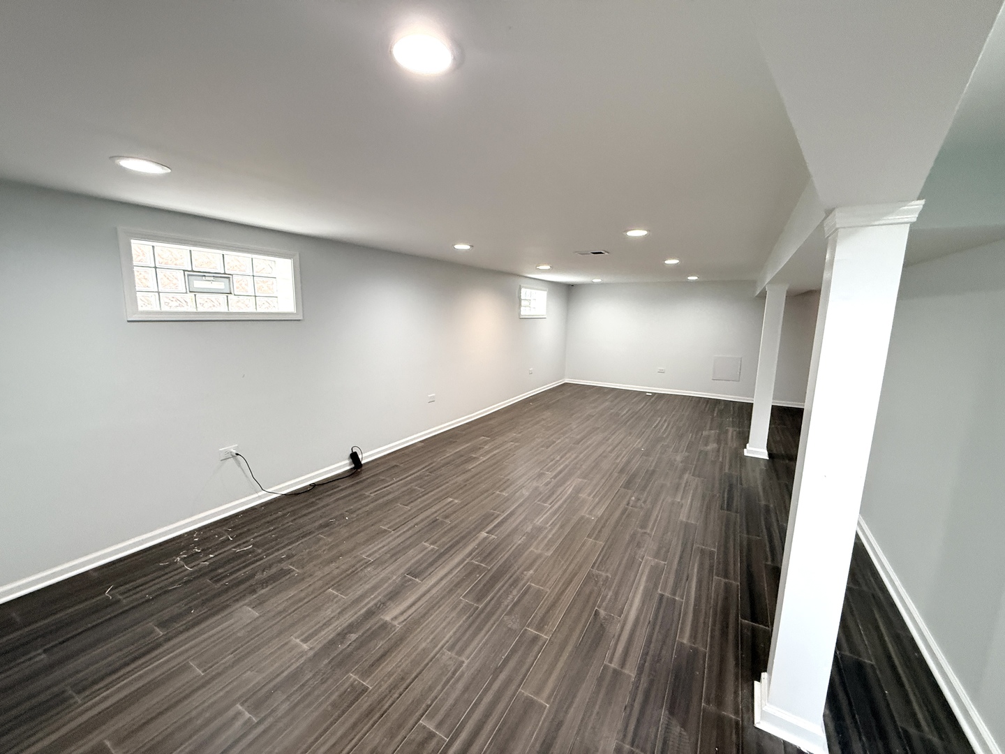 7805 S Homan Avenue, Chicago, IL 60652