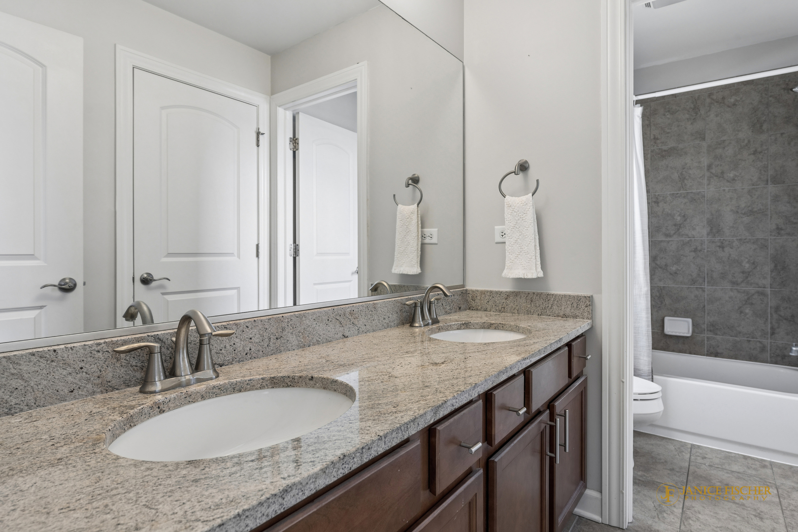 23752 N Sanctuary Club Drive, Kildeer, IL 60047