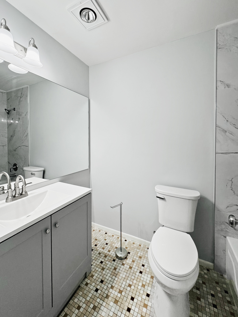 1540 Heather Court #C1, Wheeling, IL 60090