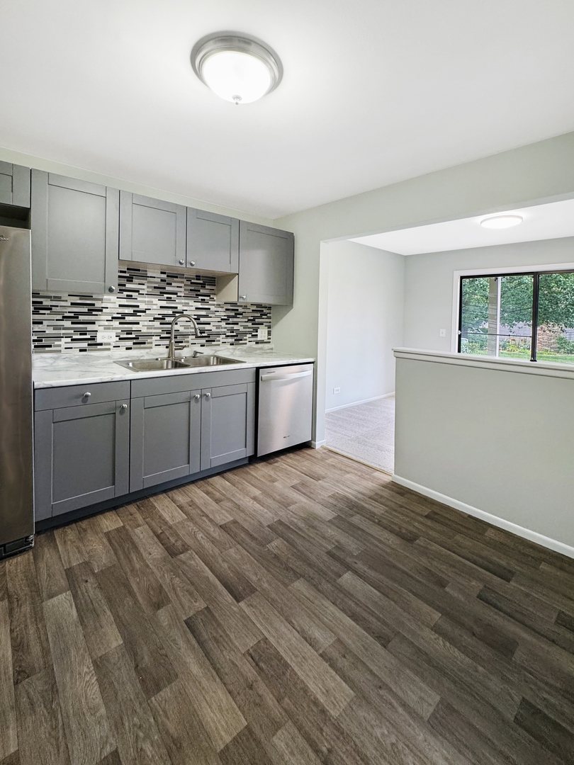 1540 Heather Court #C1, Wheeling, IL 60090