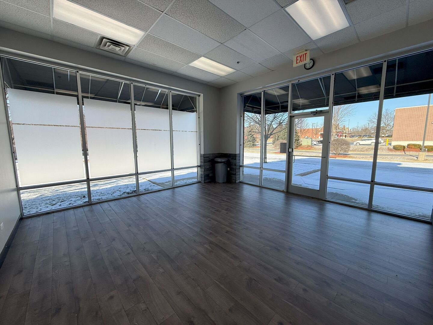 1049 W Main Street, Sleepy Hollow, IL 60118