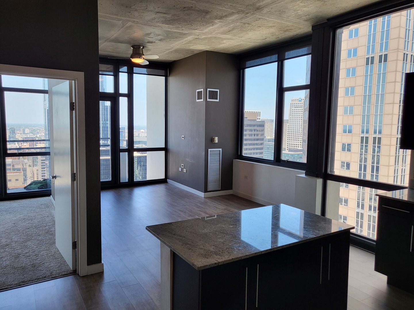 235 W VAN BUREN Street #4014, Chicago, IL 60607
