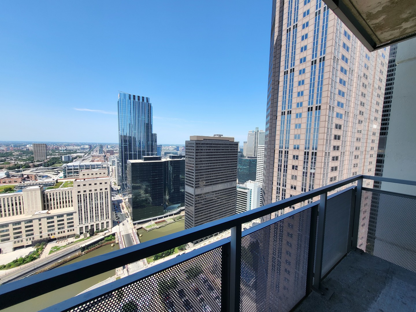 235 W VAN BUREN Street #4014, Chicago, IL 60607