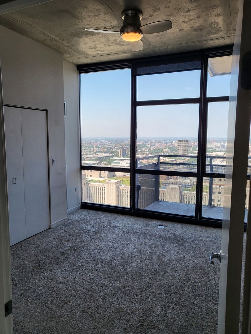 235 W VAN BUREN Street #4014, Chicago, IL 60607