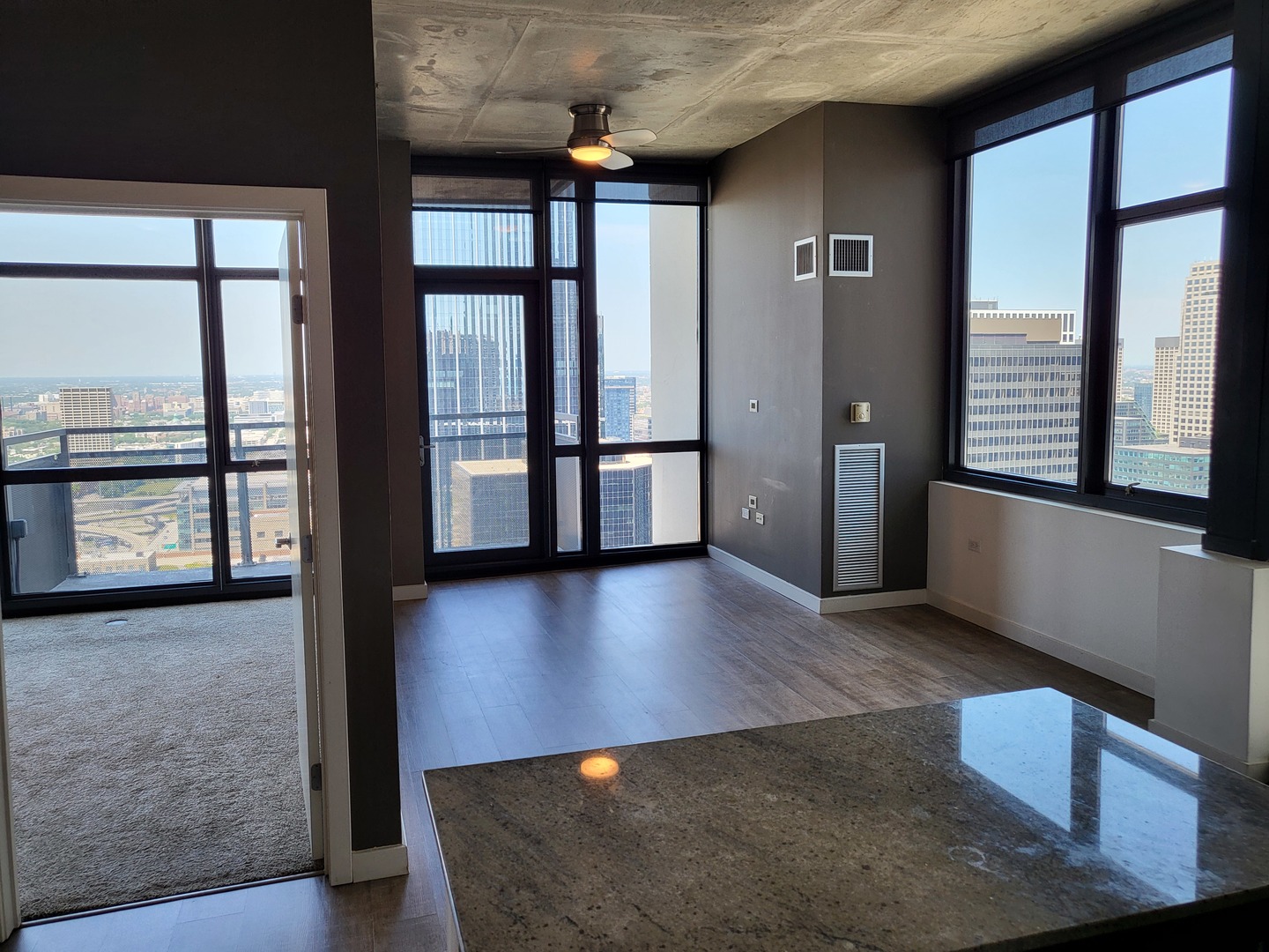 235 W VAN BUREN Street #4014, Chicago, IL 60607