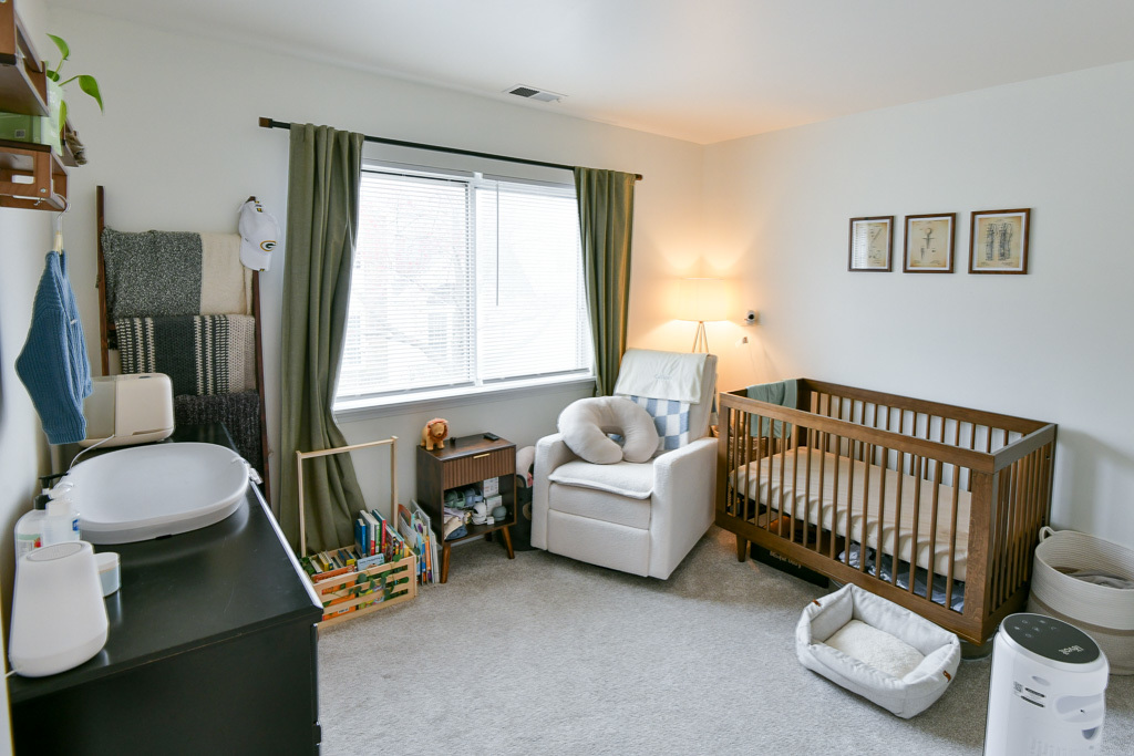 5690 Delaware Avenue, Gurnee, IL 60031