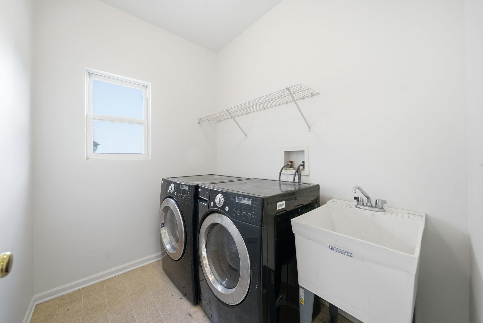 402 Marshall Ash Street, Bolingbrook, IL 60490