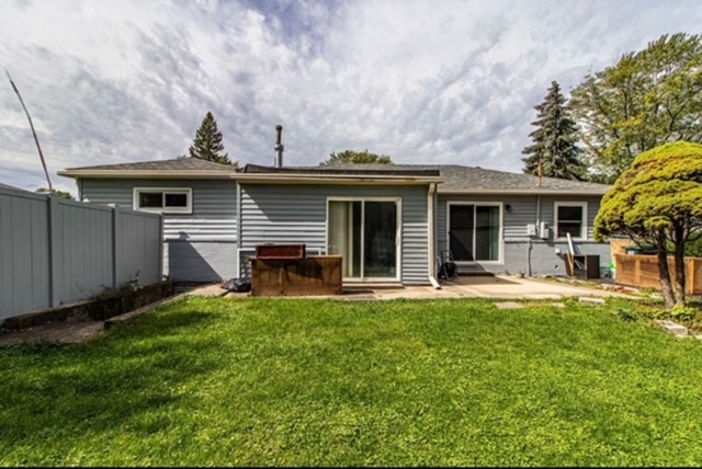 725 CUMBERLAND Street, Hoffman Estates, IL 60169